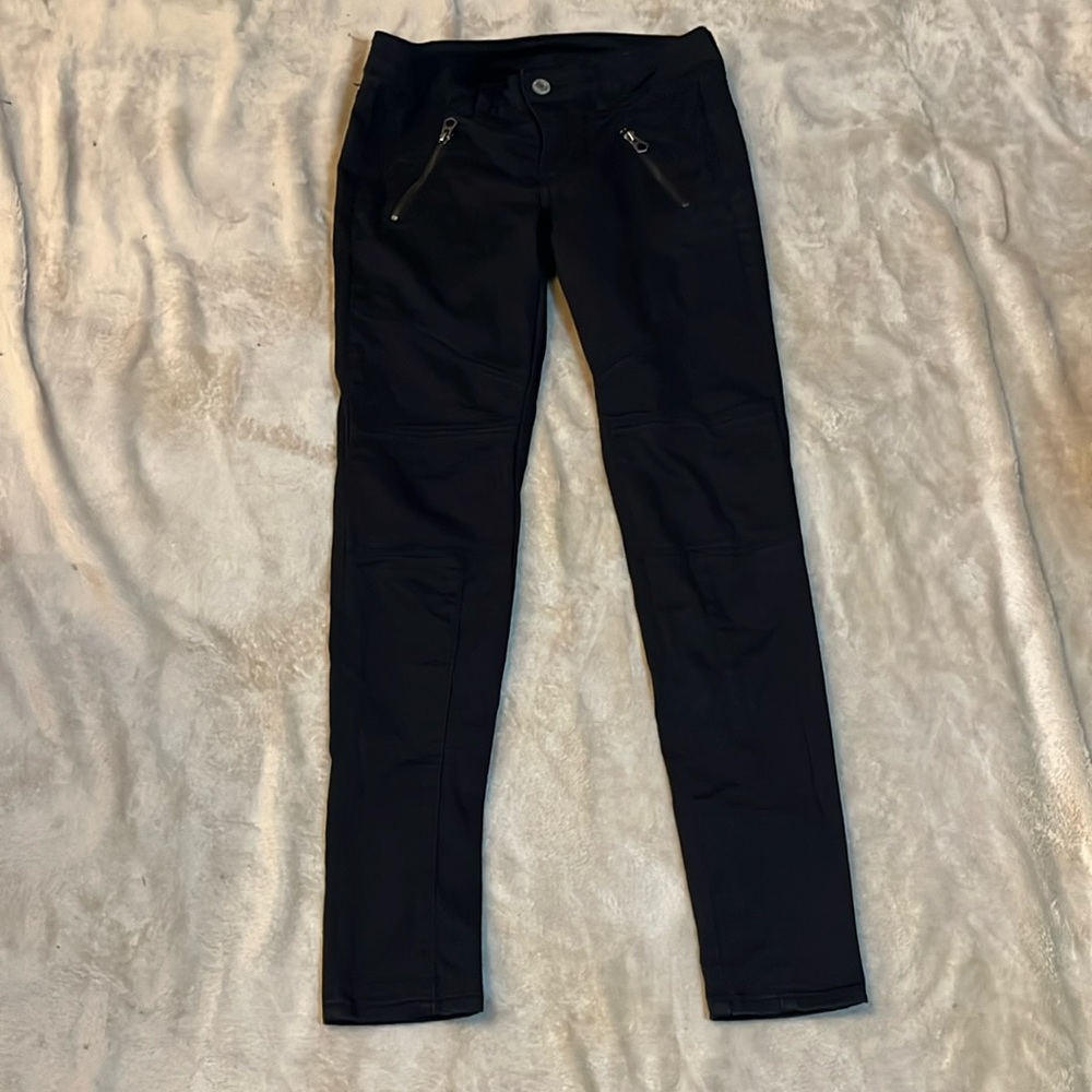 EUC American Eagle Black Regular Jeans with zipper trim Jeans. Sz 2
